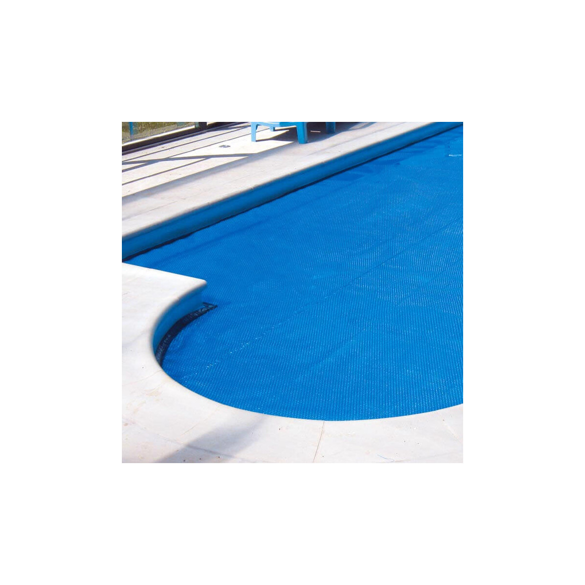 Bâche piscine à bulles bleu 400 microns bordée 4 cotés - Piscine Shop
