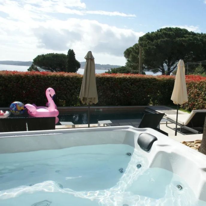Spa acrylique Bestway carré 5 places 200 x 200 x 78 cm