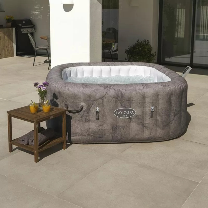 Spa gonflable carré Lay-Z-Spa Rome 4-6 personnes