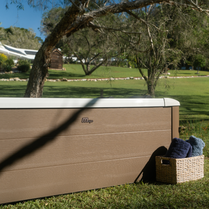 Spa rigide AMBER Aero Plus MSpa 6 Places Connecté