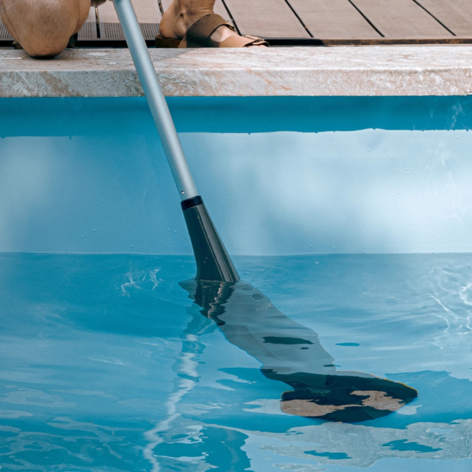 Aspirateur pour piscine et spa Aiper PilotFlow X1