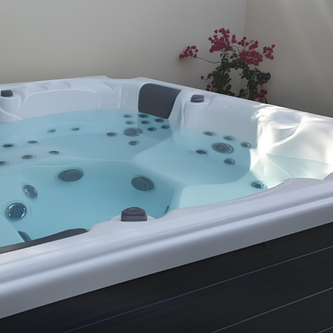 Spa rigide AstralPool Maguana carré (3 à 5 places)