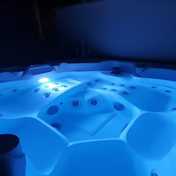 Spa rigide AstralPool Maguana carré (3 à 5 places)