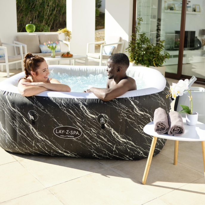 Spa gonflable Lay-Z-Spa Hollywood carré (4 à 6 places)
