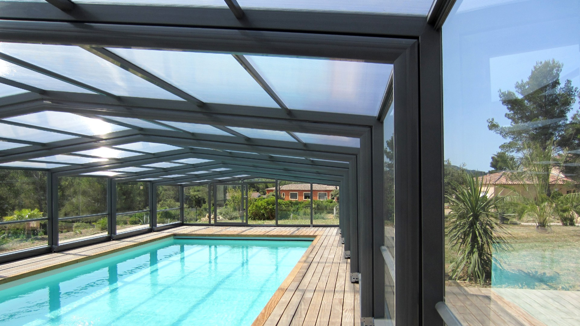 Pourquoi acheter un abri piscine ?