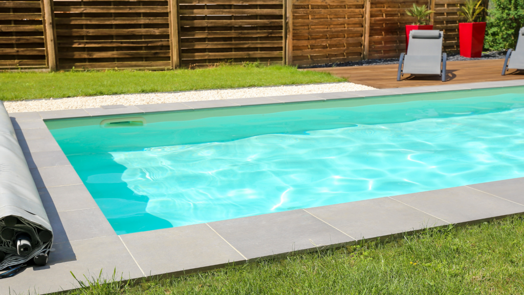 Bâche à barres piscine