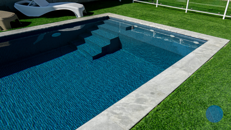 liner piscine effet carrelage 