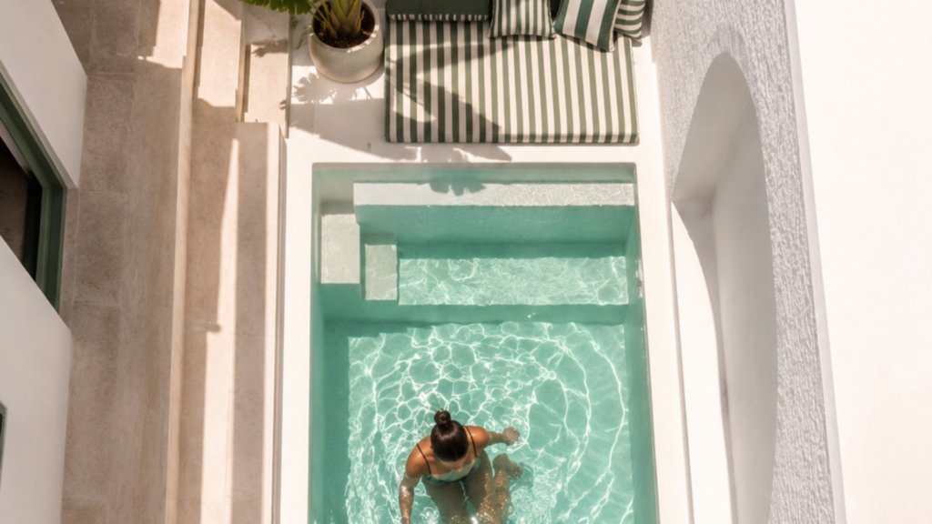 Mini Piscine ou Spa : Que choisir pour un petit extérieur ? mini-piscine