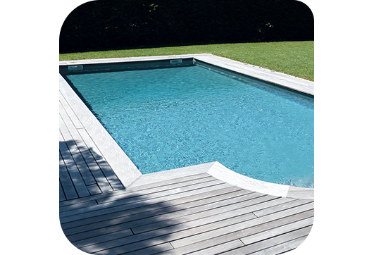 Durabilité d'un Liner Piscine Verni